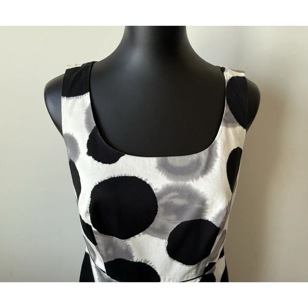 Ann Taylor Women's 4 Polka Dot Bold Mod Sleeveless Sheath Dress Black White NWOT - Picture 2 of 13